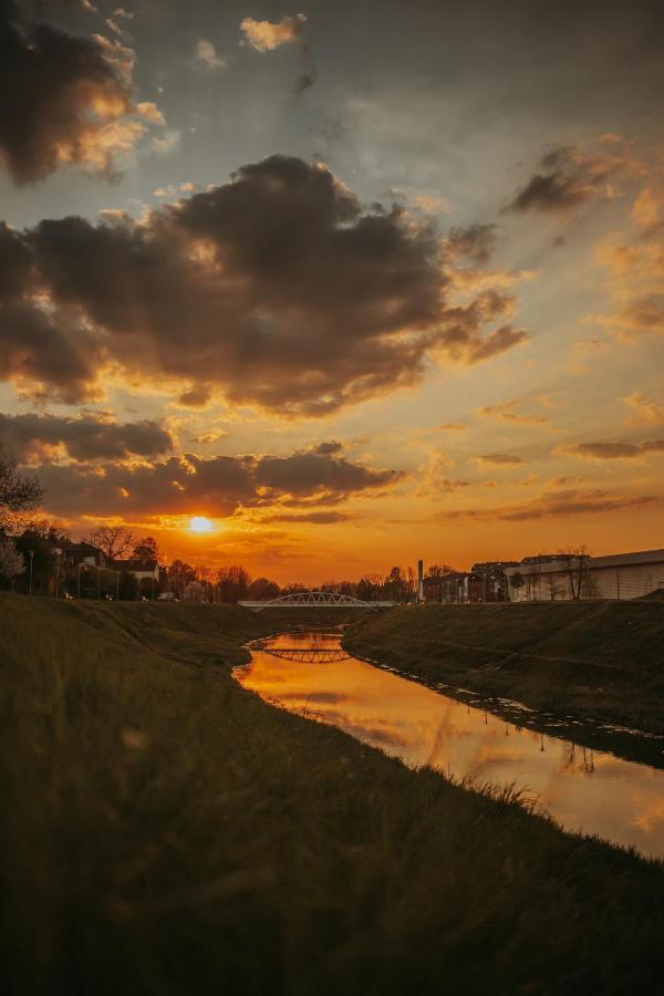 Apartman Stari Toranj ヴコヴァル エクステリア 写真